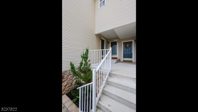 Foto del edificio - 1044 Shadowlawn Dr