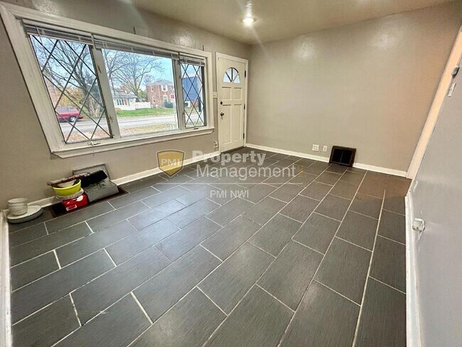 Foto del edificio - 1119 173rd St