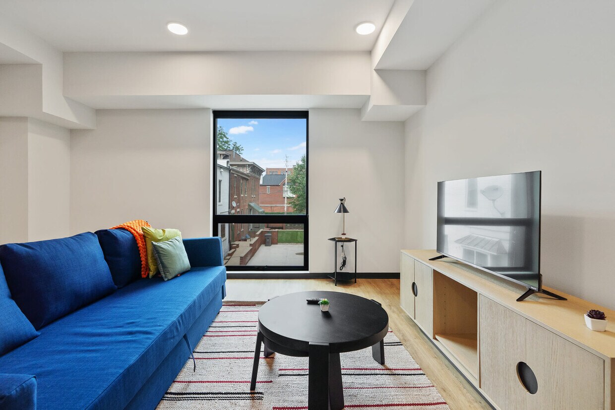 Foto principal - 423 E Michigan St