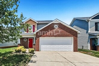 Building Photo - 1504 Beaconcrest Cir