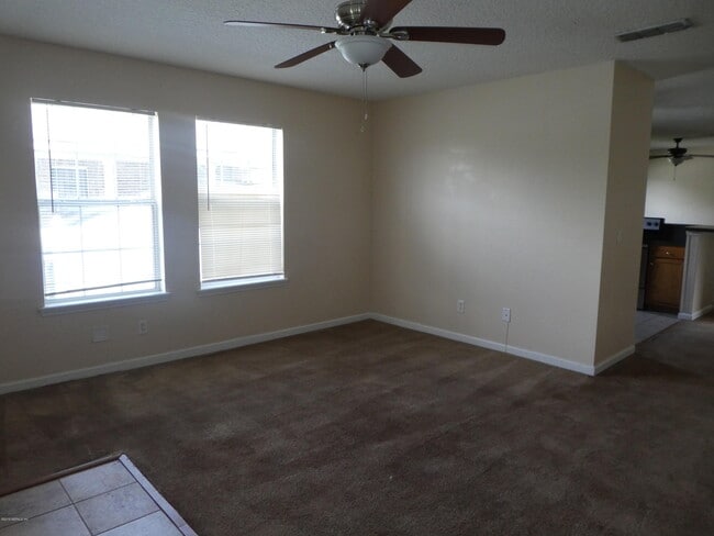 Foto del edificio - 1017 Crestwood St