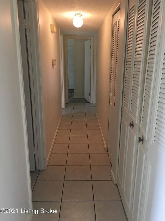 Foto del edificio - 6903 Cedar Lake Ct