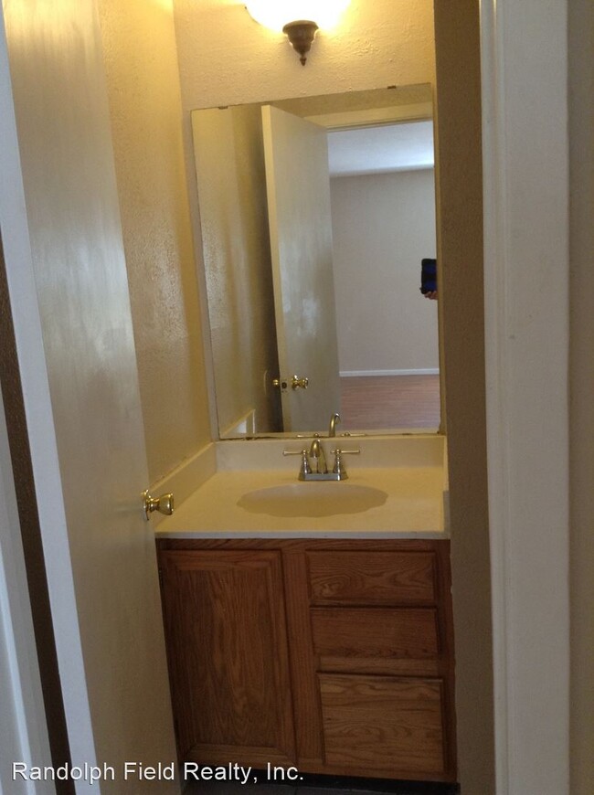 Building Photo - 4 br, 2.5 bath House - 16703 CORAL GLADE