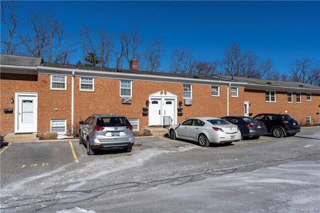 Building Photo - 18 Alpine Dr