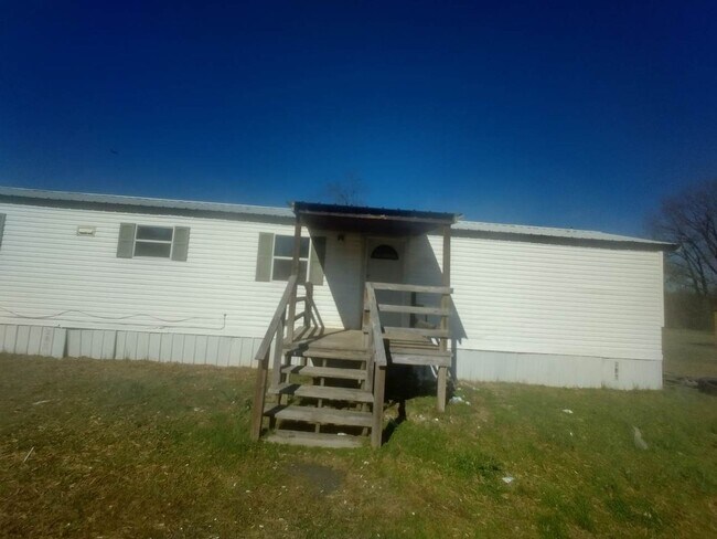 Building Photo - 4 BR 2 Bath 1,216 sq ft singlewide mobile ...