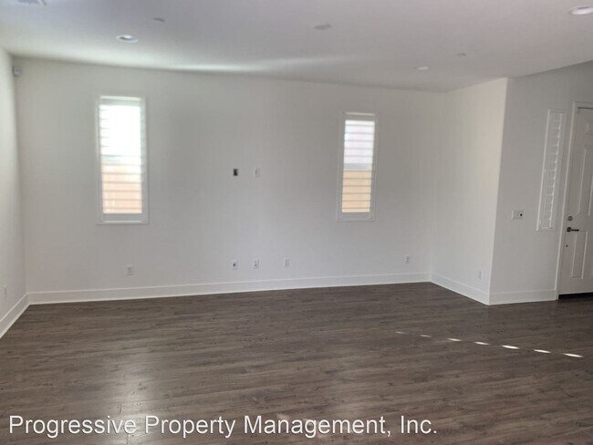 Foto del edificio - 4 br, 2.5 bath House - 7056 Stratus St