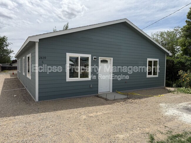 Foto del edificio - 2839 Elm Ave