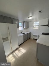 Building Photo - 1331 E Longview Dr