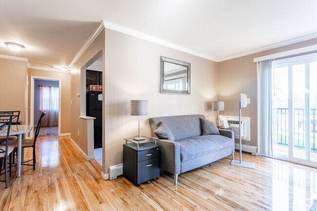 Living Room - Parkside Court