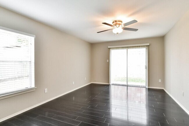 Building Photo - 3534 Duncaster Dr