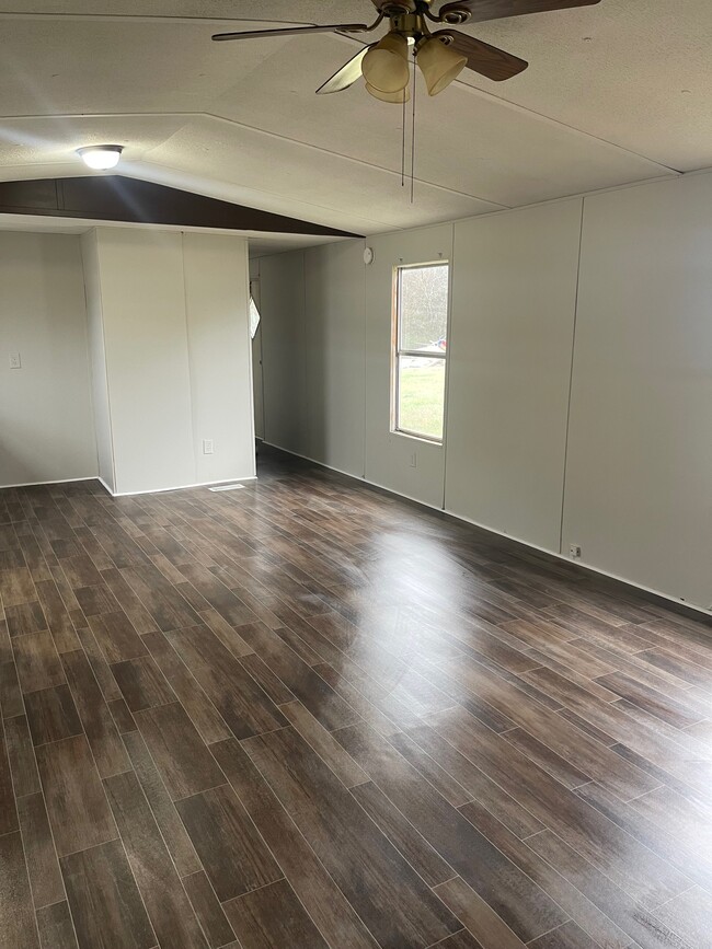 Building Photo - 65 Fowler Cir