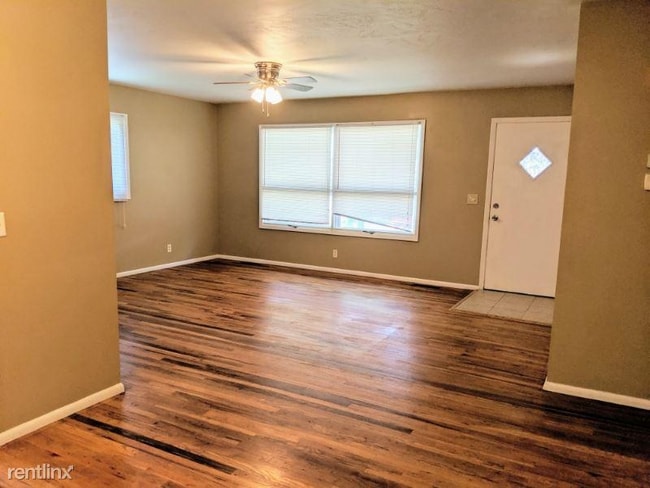 Building Photo - 9462 Spencer St