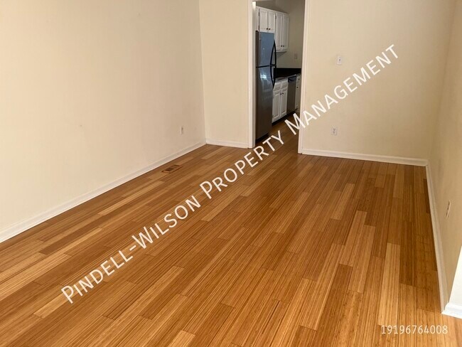 Foto del edificio - 6680 English Ivy Ln