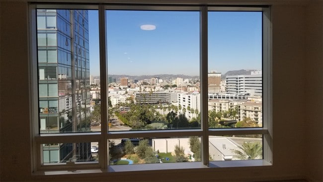 Building Photo - 877 Francisco St