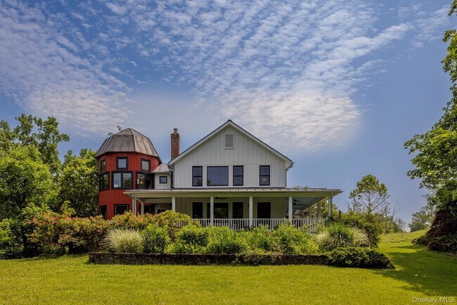 Foto del edificio - 243 Morton Rd