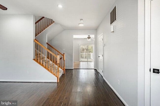Building Photo - 71 Alexis Dr
