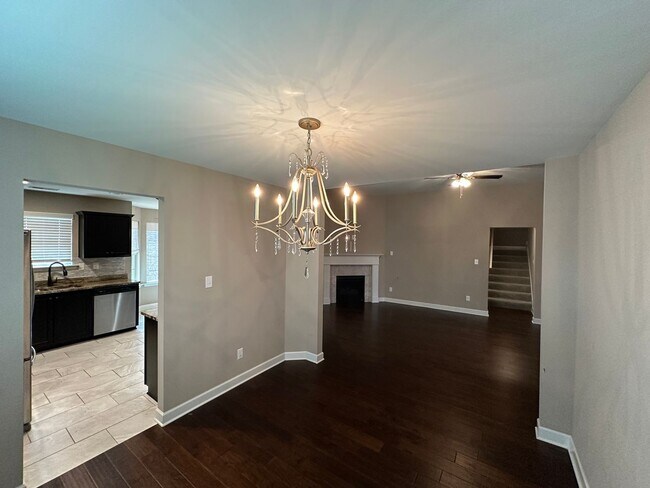 Building Photo - AVAILABLE NOW IN SOUTHAVEN! Spacious 4BR Home with Bonus Room & Fenced Yard