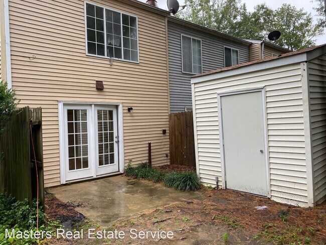 Building Photo - 2 br, 1.5 bath House - 8160 McGuire Drive