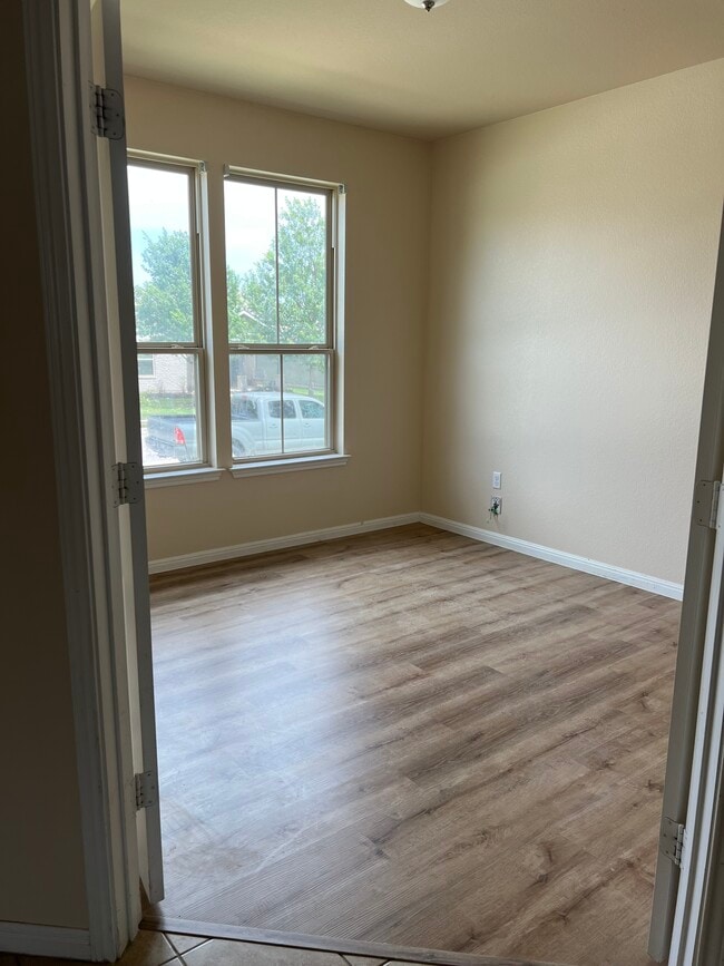 Building Photo - 1029 Britt Ln