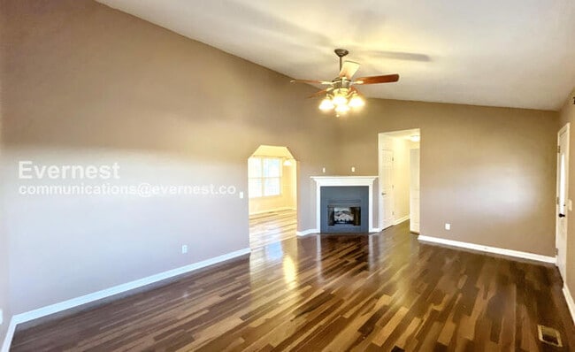 Foto del edificio - 55 Lost Creek Dr