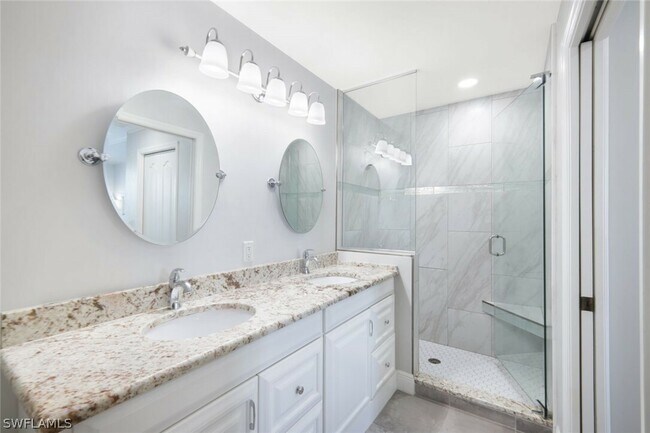 Foto del edificio - 16595 Lake Cir Dr