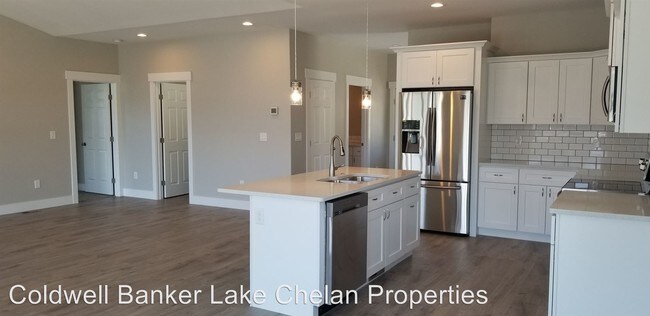 Building Photo - 3 br, 2.5 bath House - 225 Village Drive