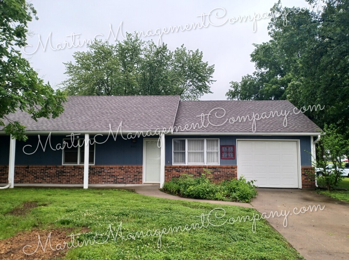 Foto principal - 3100 Brooking Park Ave
