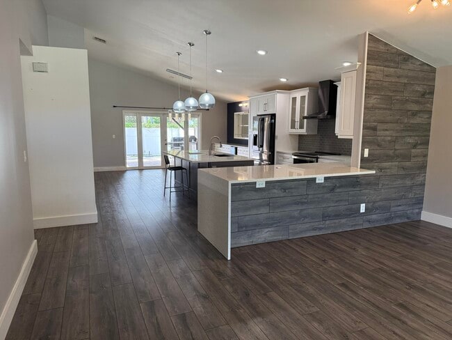 Foto del edificio - 8150 Mystic Harbor Cir