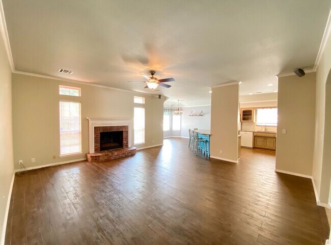 Building Photo - Union Schools 3 bed, 2, bath, 2 car garage