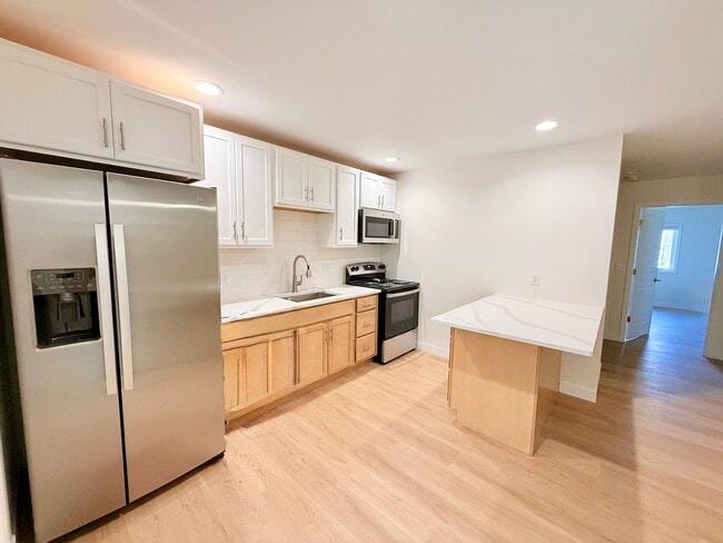 Building Photo - Brickyard Apartments