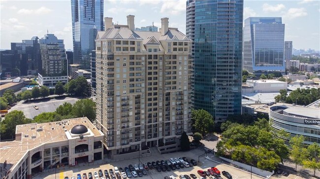 Foto del edificio - 3334 Peachtree Rd NE