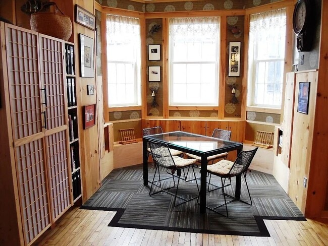 Dining Area - ground level - 241 Cumberland Ave Apartment
