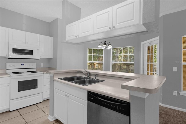 Building Photo - 1321 Arbor Lakes Cir