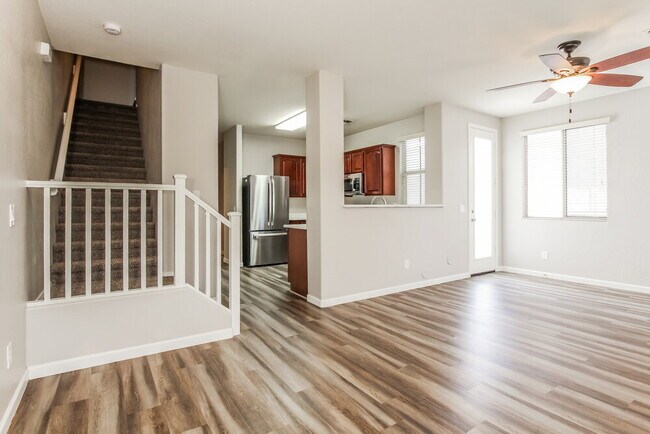 Foto del edificio - 10040 W Kingman St