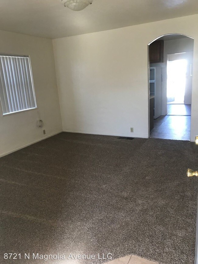 Foto del edificio - 8721 N Magnolia Ave