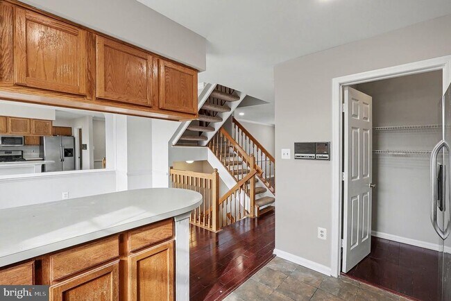 Foto del edificio - 2003 Paddle Boat Ln