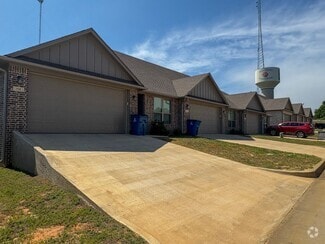 Building Photo - 723 Freedom Way