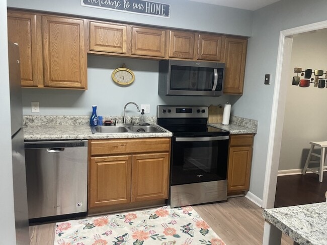 Foto del edificio - 555 N Dupont Ave