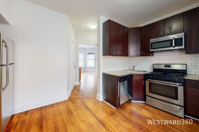 Building Photo - 1664 W Farwell Ave