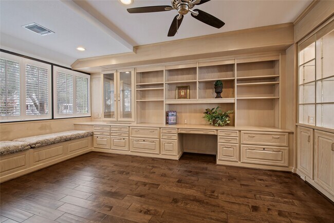 Building Photo - 2037 Enterprise Ave