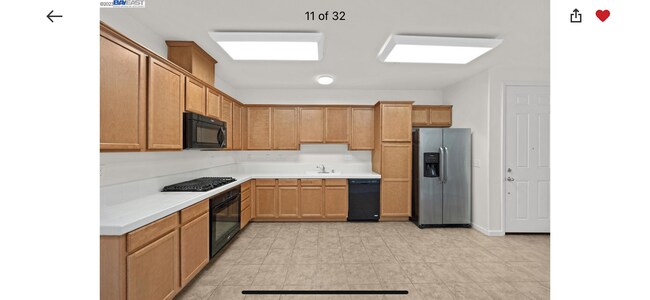 Kitchen - 4700 Norris Canyon Rd