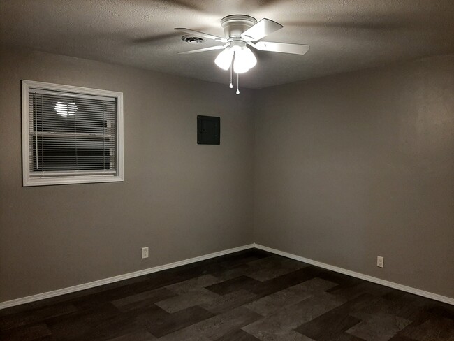 Building Photo - 2 S West St