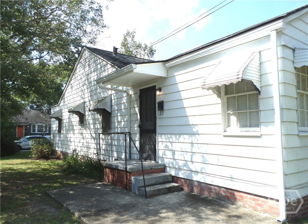 Primary Photo - 2302 E 40th St
