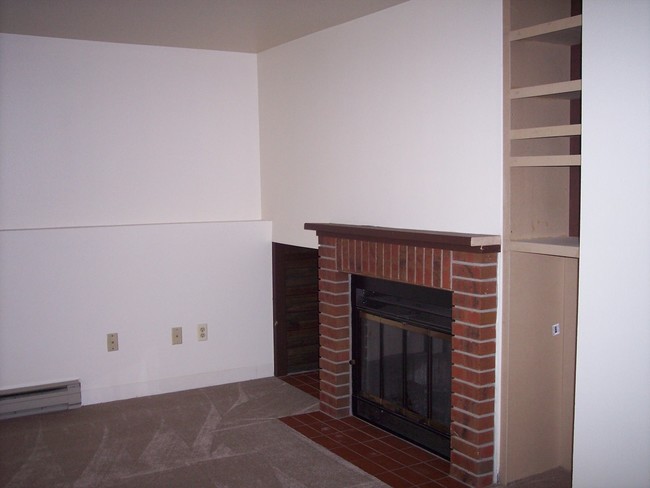 Building Photo - 4501 E Boardwalk Dr