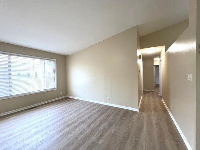 Building Photo - 341 Jefferson Ct