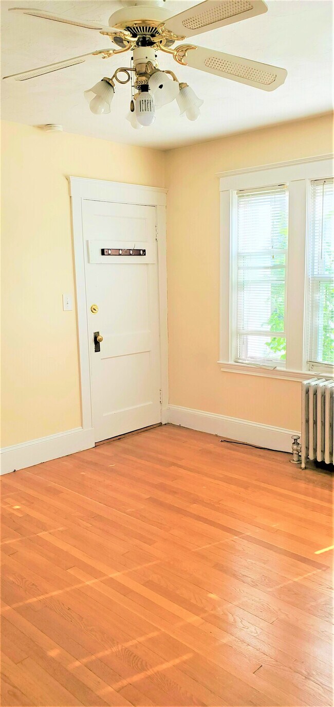 30 Newbury Ave Unit 1, Quincy, MA 02171 30 Newbury Ave Quincy, MA