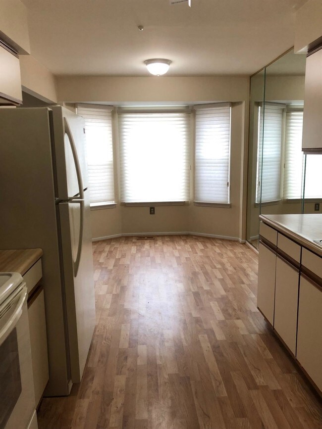 Foto del edificio - 43419 Arbor Way W