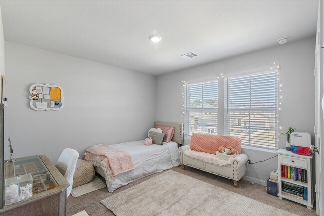 Foto del edificio - 123 Alset Dr