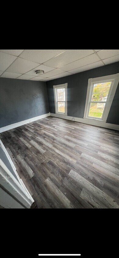 Foto del edificio - 812 Bronson St