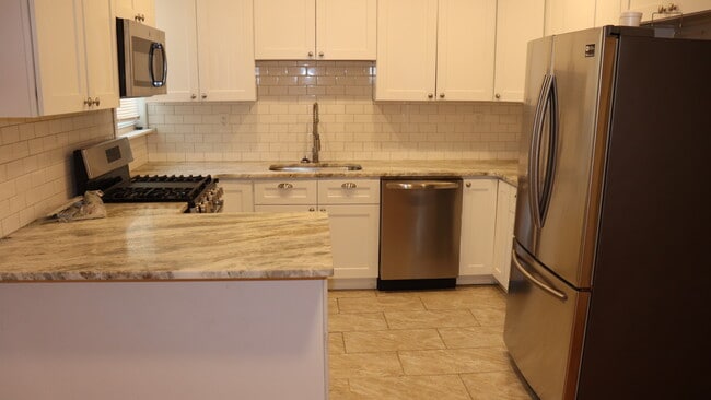 Building Photo - 5433 Sansom St